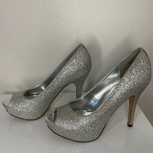 Worthington/ Silver Glitter Peep Toe Heels